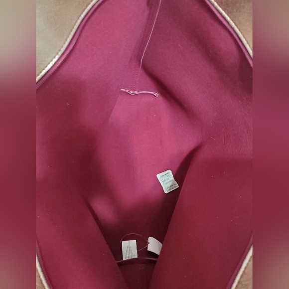 Bath & Body Works Tote with Pouch - Picture 9 of 12